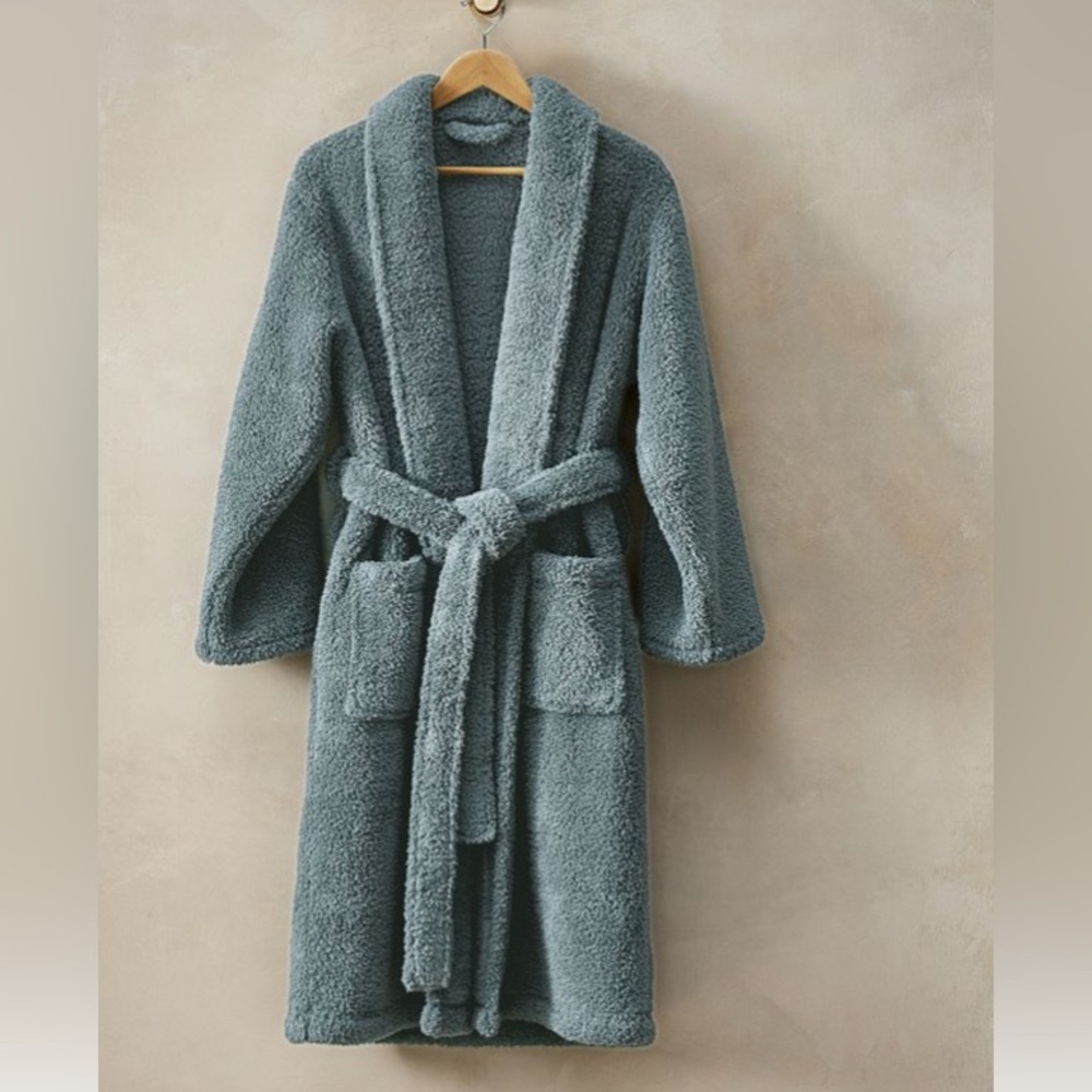 Pottery Barn Comfy Cozy Robe - Picture 5 of 6
